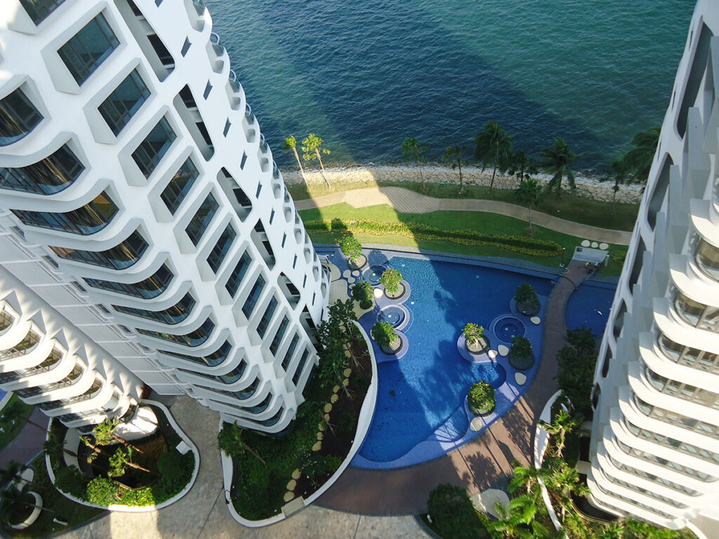 cape-royale-condo-singapore-swimming-pool_Top-View-Pool-1